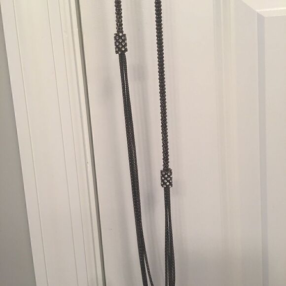 Eggplant chain and crystal necklace - Picture 3 of 5